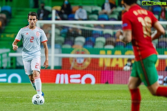 Eric García Instagram - Buen test el de hoy contra Portugal para prepararnos para el partido contra Suiza de Nations League!💪🇪🇸🔝 Estádio José Alvalade