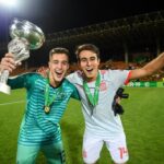Eric García Instagram - CAMPEONES DE EUROPA!! Nos lo merecíamos después de tanto trabajo! Enormes @sefutbol ❤️🇪🇸💪🏆 Yerevan, Armenia