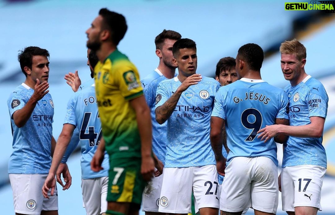 Eric García Instagram - Great to get a win on the last Premier game of @david21lva, also congrats to @kevindebruyne for the assist record and @ederson93 for the golden glove!💪🔵 Etihad Stadium