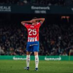 Eric García Instagram - Empat que ens va saber a poc ahir en un camp sempre molt complicat. Bones festes a tothom🎄❤️ Estadio Benito Villamarín