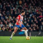 Eric García Instagram - Empat que ens va saber a poc ahir en un camp sempre molt complicat. Bones festes a tothom🎄❤️ Estadio Benito Villamarín
