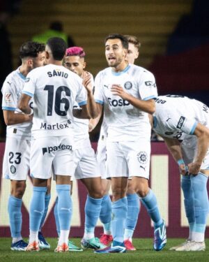 Eric García Instagram - Victòria de mèrit en un partit molt especial. Seguim gaudint d’aquest moment gironins! ❤️🤍