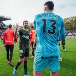 Eric García Instagram - +3 a Vallecas! Aquest equip no en té prou i en volem més! Som-hi Girona! ❤️🤍 Estadio Vallecas