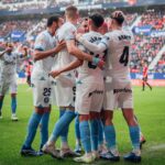Eric García Instagram - Remuntada a El Sadar! Gran reacció de l’equip i seguim a dalt! Som-hi Girona! ❤️🤍 Estadio El Sadar