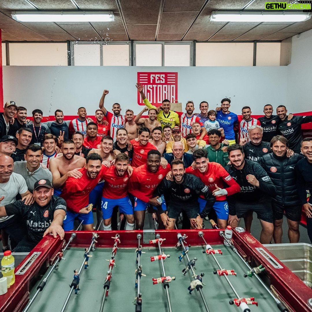 Eric García Instagram - Remuntada i victòria a Montilivi gràcies a l’esforç de tot l’equip! Seguim una setmana més a dalt, cal gaudir-ho! Som-hi Girona! ❤️🤍 Estadi Montilivi Girona FC