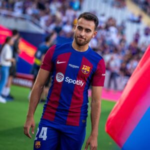 Eric García Instagram - El Gamper es queda a casa! Gràcies a tots per venir a la presentació de l’equip, us necessitarem al llarg de la temporada! 💪🏽🔵🔴