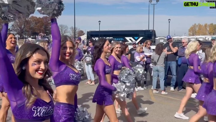 Eric Stonestreet Instagram - Best band in the land! @kstatepride