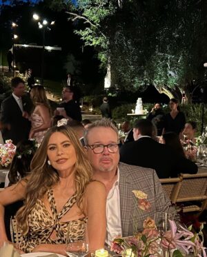 Eric Stonestreet Instagram - Haven’t seen @sofiavergara in two years and after sitting next to her for two minutes….she’s still got it!