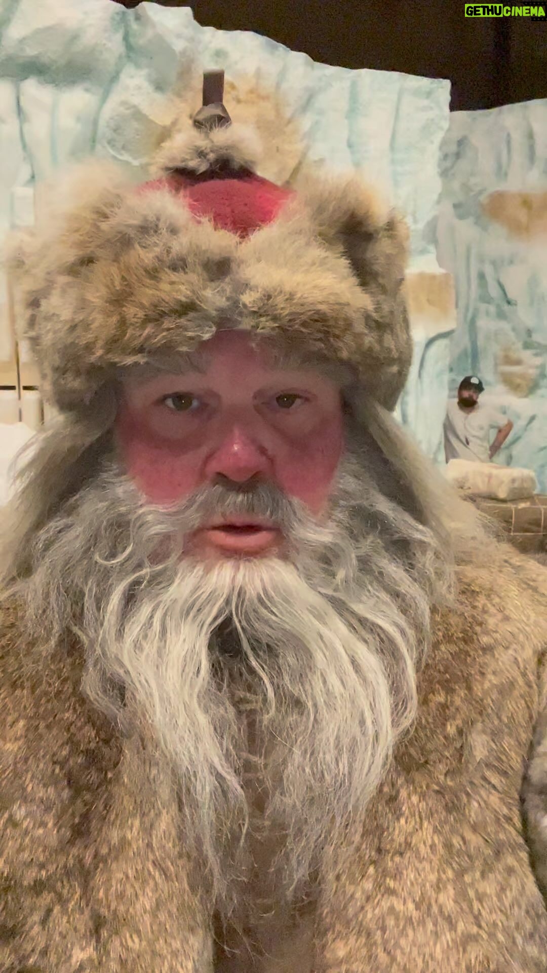 Eric Stonestreet Instagram - It’s Christmas Eve and I’d like to wish you all a Merry Christmas and a Happy Holiday season. North Pole