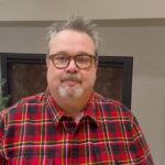 Eric Stonestreet Instagram - Here is the full video about our dad. Apparently I have his social media skills. Today is both the anniversary of my dad Vince’s death and his birthday. My family wanted to do something to keep his memory and generosity alive and well, so we seeded a fund at Kansas City Hospice here in KC. They do amazing work and were such a blessing to our family at the end of his life. Dad was a funny guy, loved to laugh, and he loved helping people, especially kids. So we thought he would be proud to know his spirit is alive and still helping kids with both wants and needs who have unfortunately found themselves in hospice care and at the end of their life. The fund will also provide help to adults who have wants and needs outside of what insurance covers in a hospice care environment. We started the fund in hopes that others would join us in helping KC Hospice with a dollar, five dollars or whatever you can afford. But if you can’t, we hope you’ll go to the link in my bio and read about our dad and be inspired to help someone or a cause dear to you in your area. Our dad was a cool and generous guy and we loved him a lot. I hope wherever you are right now, you give your parents or loved ones a hug. Thank you and cheers to a happy and healthy upcoming holiday season. -The Stonestreets