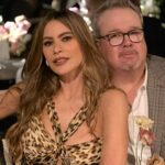 Eric Stonestreet Instagram - Haven’t seen @sofiavergara in two years and after sitting next to her for two minutes….she’s still got it!