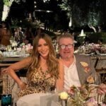 Eric Stonestreet Instagram - Haven’t seen @sofiavergara in two years and after sitting next to her for two minutes….she’s still got it!