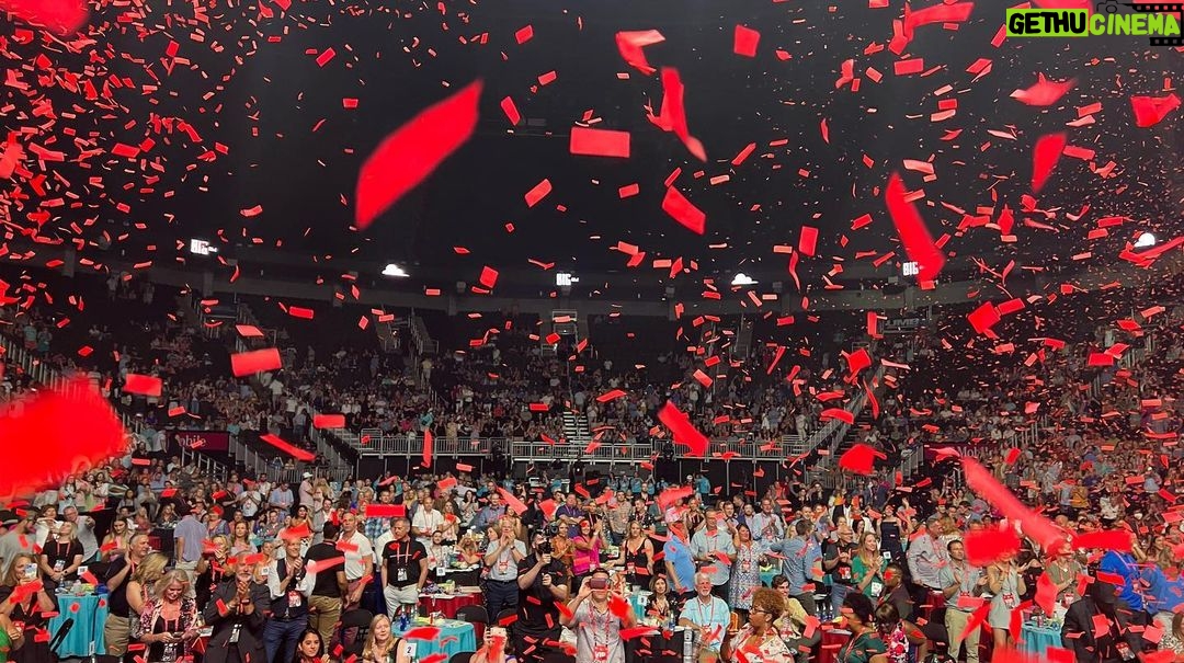 Eric Stonestreet Instagram - Thank you to everyone who made this such a successful weekend. We raised over 3.5 million for@childrensmercy. Our friends always are so excited to come to kc and first timers can’t wait to come back. You never disappoint Kansas City. Thank you.