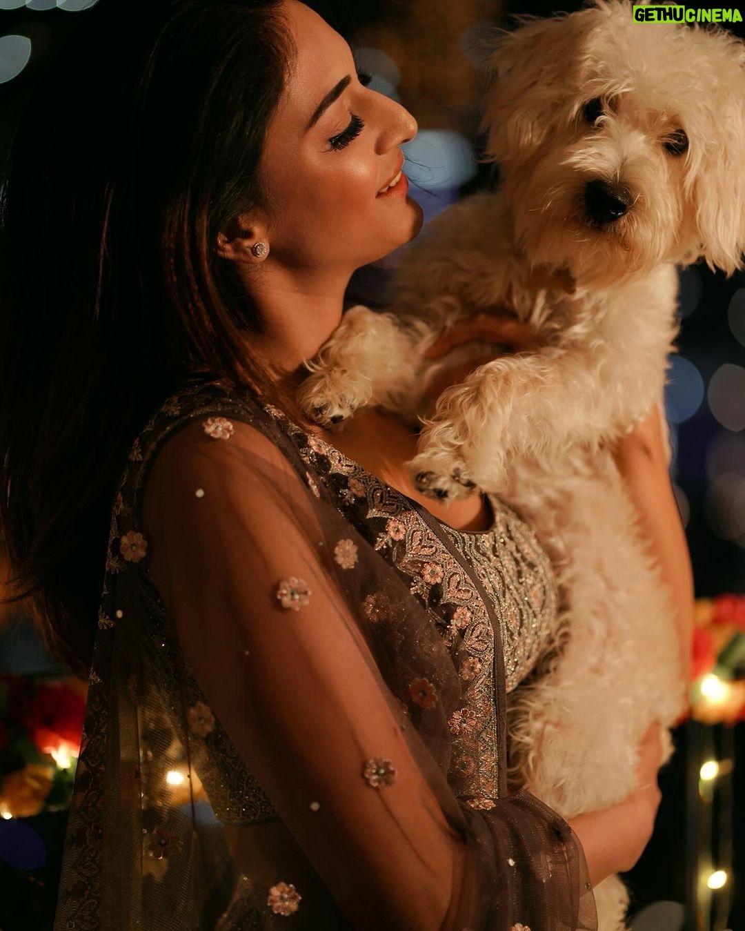 Erica Fernandes Instagram - Here's my photodump because I have too many great pictures From this lot and I can't decide which one to post and which ones to not 😋 #photodump1