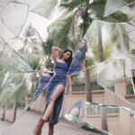 Erica Fernandes Instagram - Denim on denim what a jean-ious idea 😋 Outfit by @freakinsindia Jewellery @timelessjewelsby_s @ishhaara @ascend.rohank Boots by @londonrag_in Outfit courtesy @shrushti_216 Hair by @hair_by_rahulsharma Makeup @makeupbynayan