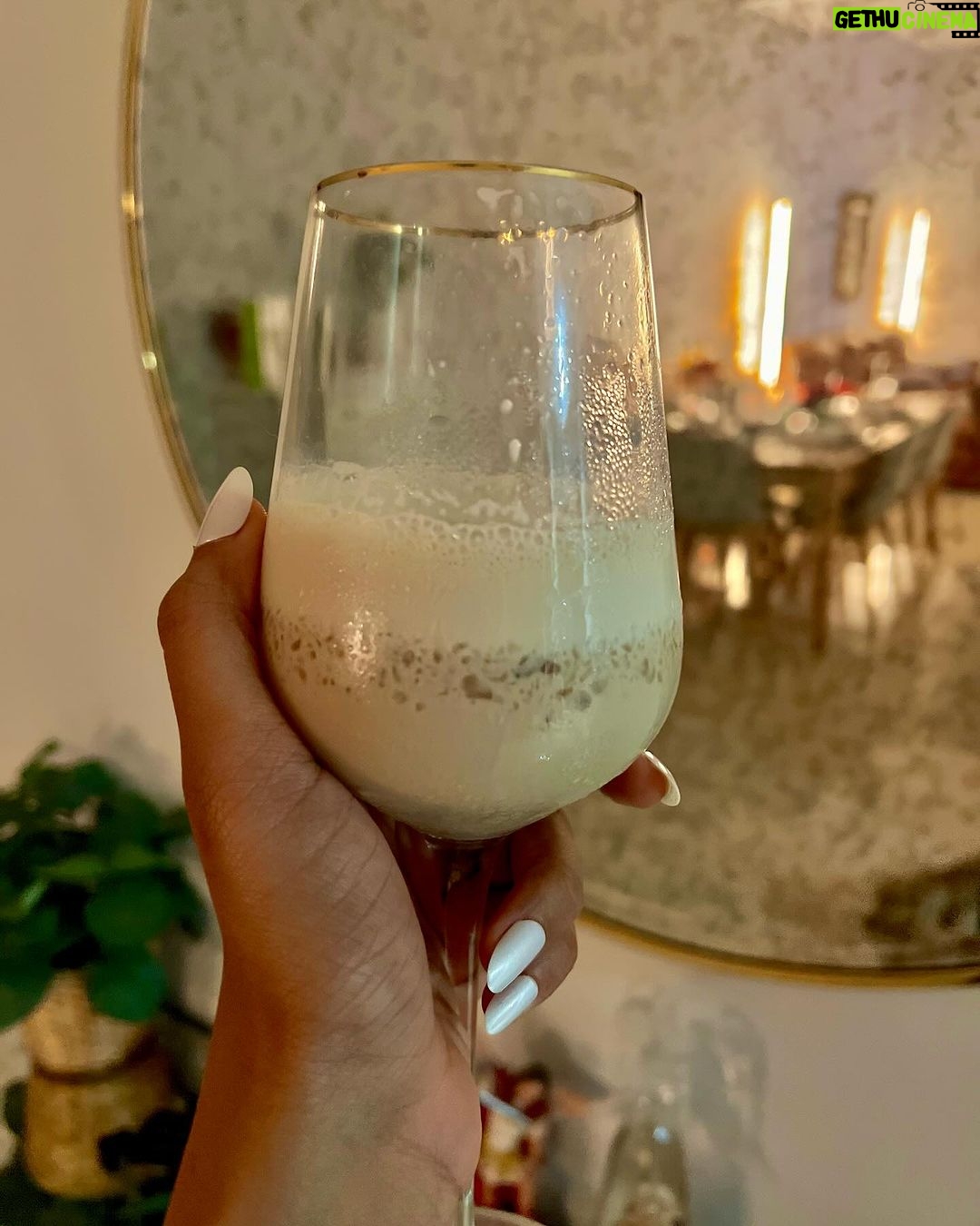 Erica Fernandes Instagram - Current Mood