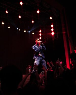 Erick Brian Colón Instagram - Ya extrañaba esto!! Gracias a todos los que fueron parte del #ToaLaNocheClubTour ❤️