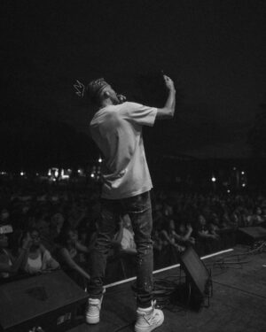 Erick Brian Colón Instagram - Ya extrañaba esto!! Gracias a todos los que fueron parte del #ToaLaNocheClubTour ❤️