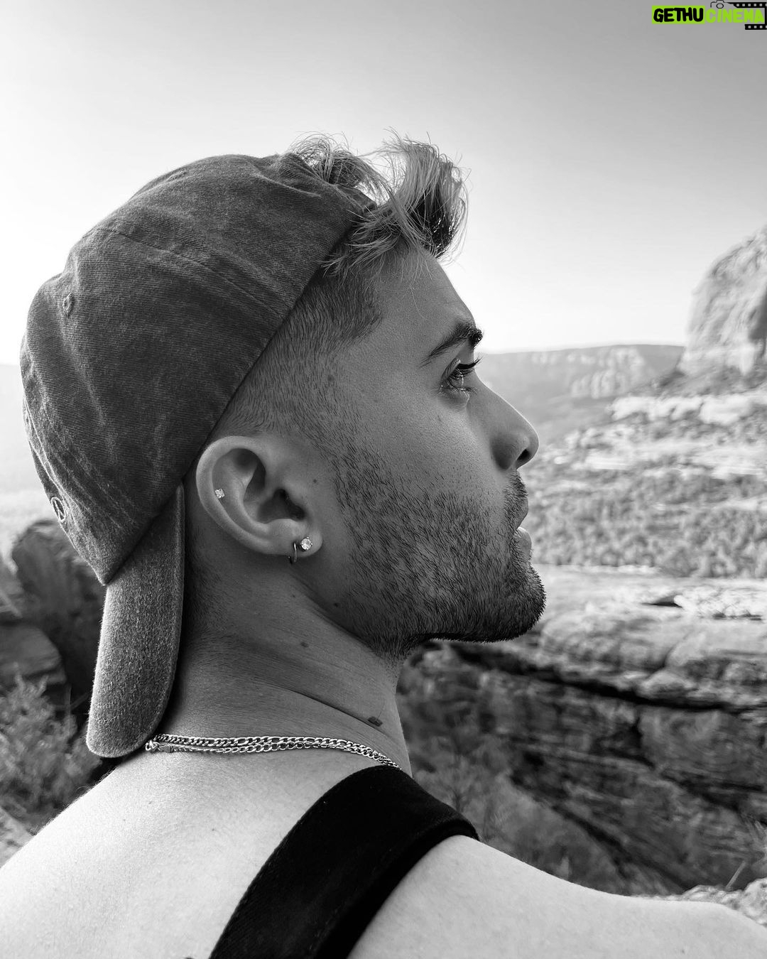 Erick Brian Colón - 282.1K Likes -
