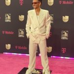 Erick Elías Instagram - Premio Lo Nuestro. Próximamente “Quiero Tu Vida” @vixplus 𝐒𝐭𝐲𝐥𝐢𝐬𝐭 @karlaguindi @louisvuitton @tiffanyandco