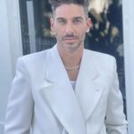 Erick Elías Instagram - Más 📸 💎 @tiffanyandco 🥼 @louisvuitton Styling @karlaguindi Miami, Florida
