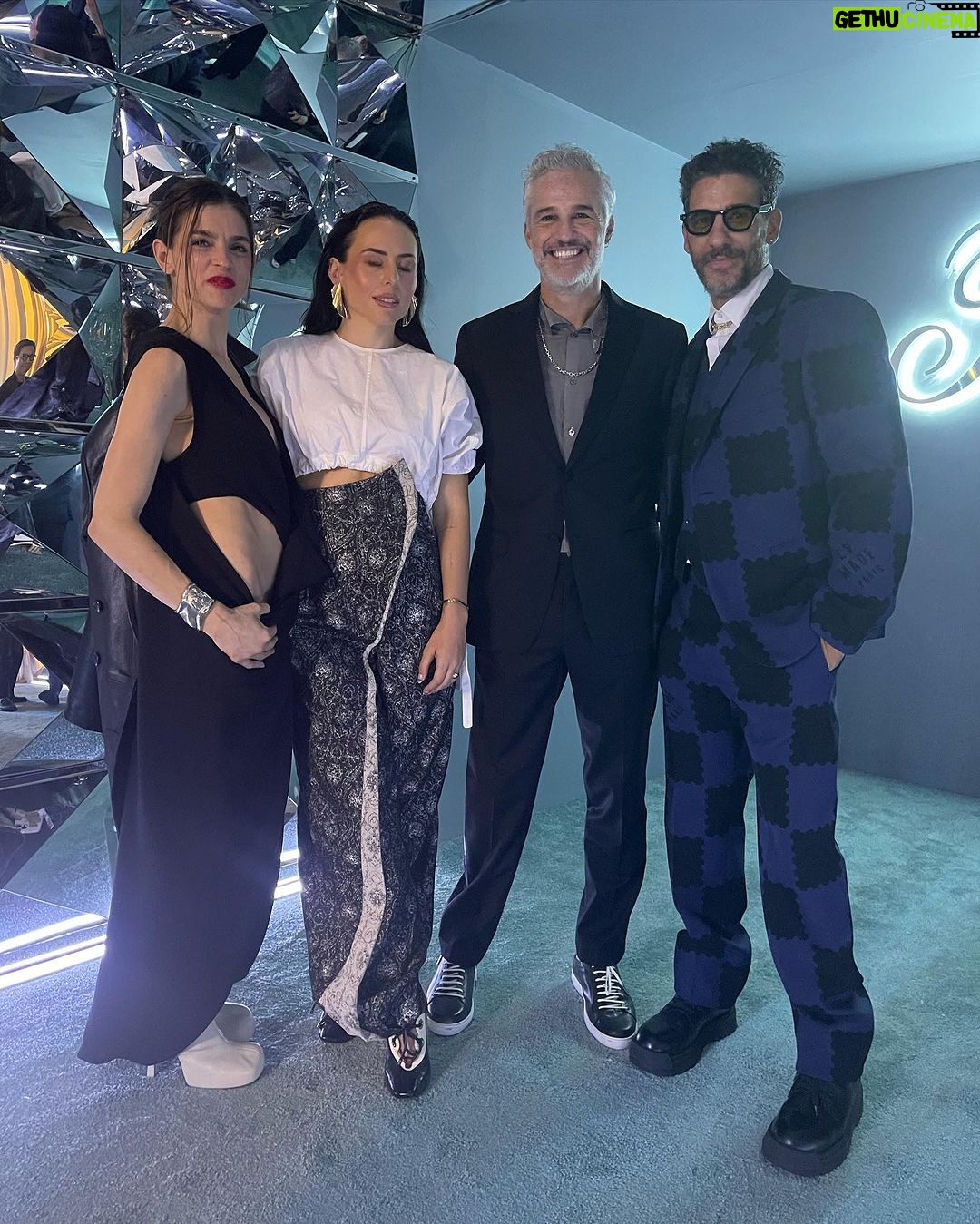Erick Elías Instagram - Noche de @tiffanyandco en la Ciudad de México. 🩵 Mexico City, Mexico