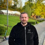 Erik Kituashvili Instagram - Я все майские в Москве, в работе, чуть позже готовлю 2 автопробега,один из них на вашей самой любимой машине😂 Второй в Горный Алтай так же готовлю 2 поездки, в Казань и Питер. Сегодня @pashtet_hpc и @vladov_mihail сказали что скоро семёновна возможно будет в строю, сердечница😂 2 года ею владею катался пару раз) живёт в сервисе,как на курорте) реально очень сложный проект, как паштет его осилил не понимаю😂 а какие новости у тебя братан?