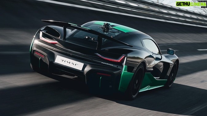 Erik Kituashvili Instagram - Браво⚠️ просто Браво @rimac_automobili Это будущее в настоящем!