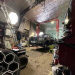 Erik Kituashvili Instagram – Снимаем новый фильм «Технарь»
Шиномонтаж это наука! 
99% работ в мире не качественные!
Почему? Да потому что крутой шиномонтаж это 10 часов работы на 1 автомобиль! Кому это нужно? Кто будет это делать правильно? Всем нужно просто что бы не бил руль! Но всё на много сложнее. Работаем….Будет очень интересно🔥