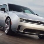 Erik Kituashvili Instagram - Charger Daytona Электричка. 670 сил. 0-100 км/ч. 3.4 сек. Запас хода 507 км Старт продаж в конце года. Как по мне Вин Дизель рыдает. А ты что думаешь по этому поводу?