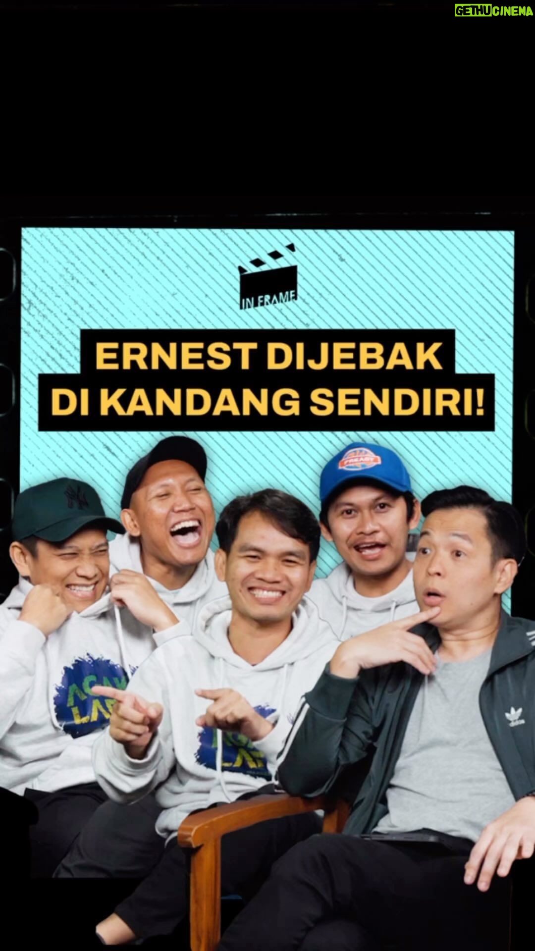Ernest Prakasa Instagram - Mari kita bongkar semua keseruan dibalik proses @pilem.agak.laen. Cekidot di yutub Hahaha TV yap! 💪💪💪💪💪 #InFrameWithErnestPrakasa Production Credit: Executive Producer: @dipaaa Producer: @annissa.paramitha @taufiknb Videographer: @ardliyabwn @manuelmarsen Editor: @ardliyabwn @carolinesaskia @manuelmarsen Sound Recordist: @dimastirtanaaa Graphic Designer: @ezzamazaya Social Media Officer: @oliviamonenda Production Assistant: @dennygitong Intern: @daniellatjahjadi @mhsalvnia_