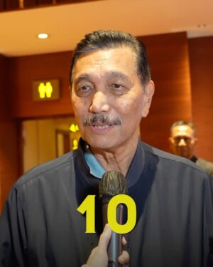 Ernest Prakasa Instagram - Guys, gw udah beberapa hari nih gak ketemu @okirengga33. Ada yang liat?