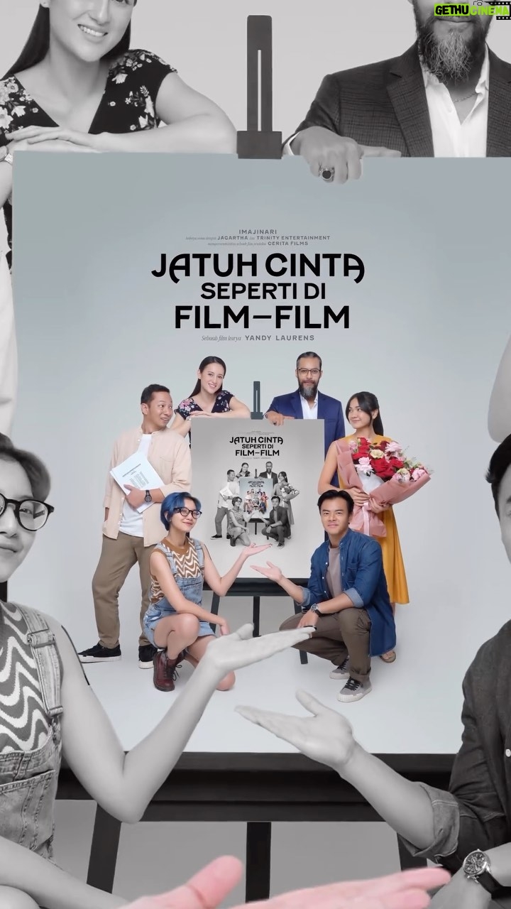 Ernest Prakasa Instagram - Kami persembahkan poster di dalam poster yang sedang menampilkan poster di dalam poster yang menampilkan poster. ✨ Mulai 30 November di bioskop! #Jesedef #JatuhCintaSepertidiFilmFilm #KehilanganWarnaHidup