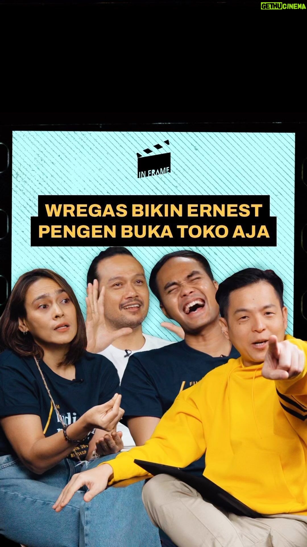 Ernest Prakasa Instagram - Sesibuk apa pun jadwal gw, kami selalu menyempatkan waktu untuk tetap hadir. Salah satu alasannya, ya momen-momen seperti ini. In Frame udah bikin gw nambah banyak teman baru, ngobrol dan ngakak bareng, serta belajar begitu banyak ilmu dari orang-orang hebat. Saksikan episode terbaru membahas film Budi Pekerti bersama @wregas_bhanuteja @dwisasono @inefebriyanti, definitely mindblowing! ✨ #InFrameWithErnestPrakasa Production Credit: Executive Producer: @dipaaa Producer: @annissa.paramitha @taufiknb Videographer: @ardliyabwn @manuelmarsen Editor: @ardliyabwn @carolinesaskia Sound Recordist: @manuelmarsen Graphic Designer: @ezzamazaya Social Media Officer: @oliviamonenda Production Assistant: @imanuel_karelino Intern: @daniellatjahjadi