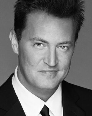 Ernest Prakasa Instagram - When my time comes, I wish people would remember me by how happy I once made them feel. Just like the way you filled our lives with joy, laughters, and great time with loved ones.

So long, Matthew Perry. 🤍