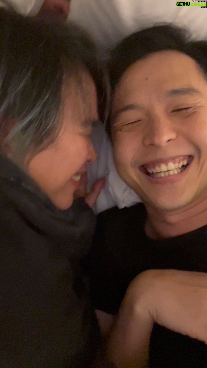 Ernest Prakasa Instagram - Yang ga tau konteksnya bisa cek #DramaKoreaBikinanMeira ya. 🫠