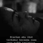 Ernest Prakasa Instagram - Saat kehilangan pasangan hidup, apakah kita akan pernah move-on? Pertanyaan itu yang tengah dihadapi Hana, diperankan dengan luar biasa oleh @nirinazubir_. 🤍 #Jesedef #JatuhCintaSepertidiFilmFilm #KehilanganWarnaHidup
