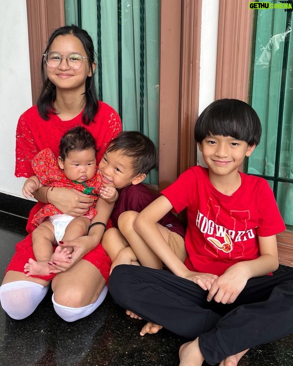 Ernest Prakasa - 35.9K Likes - Sky, Snow, Benaya, Savana. ❤️
#SkyTierraSolana #SnowAurorArashi