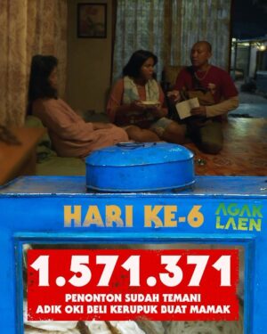 Ernest Prakasa Instagram - Hari ini, enam film baru muncul di bioskop. Seru banget ni pertempuran rebutan layar! Pasukan, klen tau kan harus apa? 💥💥💥