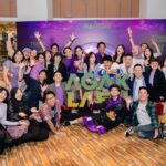 Ernest Prakasa Instagram - Sungguh hari yang penuh sukacita. Tidak akan mungkin terjadi tanpa dukungan keluargaku di luar rumah, pasukan @hahaha_corp tercinta. Thank you guys. Here's to all of us! 💜 📸 @armanfebryan @snap.nuel