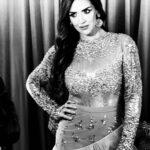 Esha Deol Instagram - 🖤✨✨✨✨✨💫 Wearing @rockystarofficial @palsandpeersentertainment #backstage #oomph #weekendvibes #aboutlastnight #vintagestyle #glam #gratitude ♥️🧿
