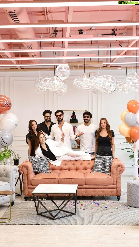 Esha Deol Instagram - Lights, camera, and a whole lot of action! 🕺🏻🎥 Our shoot day at the @goodcreatorlounge was a star-studded dance extravaganza, with celebs grooving and moving to the beat. 🌟💃🏻 We also unveiled the incredible @eombymalaika collection, turning this lounge into a chic oasis of modern comfort. 🪑🛋️ With celebs having a blast, it was a day of dance, laughter, and style like no other! 💥 @eombymalaika @upandup_studio Media partner: @missmalini @maliniagarwal @goodcreatorco Venue: @goodcreatorlounge Conceptualised and directed by: @shrutitejwaniphotography Production: @stillstory_photography DOP: @deeptachak Balloons: @balloon.blushh Choreography: @kunaal.tmh Hair: @smashh2.0 Styling: @vadbymonalidhawan Beauty Partner: @myglamm 🎥 - @creativeworkmedia #FRIENDSofEOM #Furniture #GoodCreatorLounge