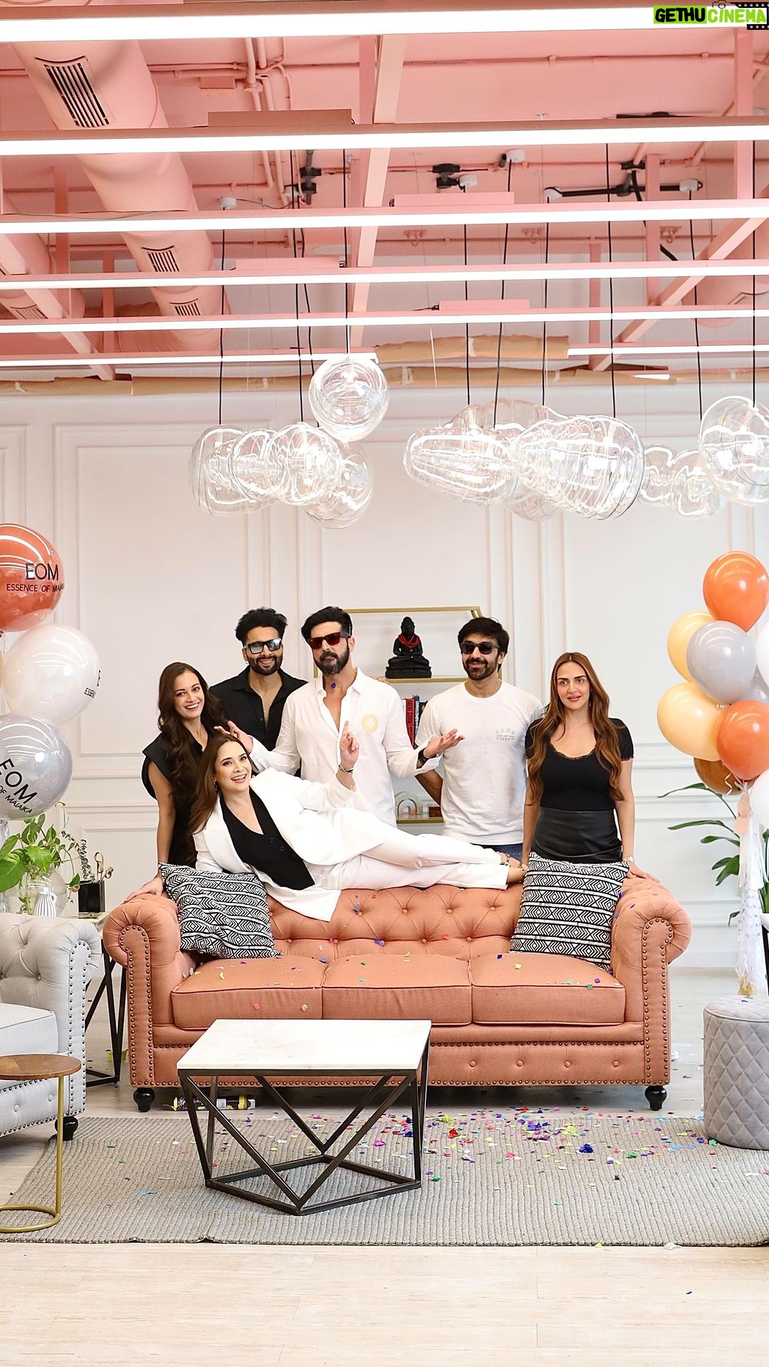 Esha Deol Instagram - Lights, camera, and a whole lot of action! πΊπ»π₯ Our shoot day at the @goodcreatorlounge was a star-studded dance extravaganza, with celebs grooving and moving to the beat. πππ» We also unveiled the incredible @eombymalaika collection, turning this lounge into a chic oasis of modern comfort. πͺποΈ With celebs having a blast, it was a day of dance, laughter, and style like no other! π₯ @eombymalaika @upandup_studio Media partner: @missmalini @maliniagarwal @goodcreatorco Venue: @goodcreatorlounge Conceptualised and directed by: @shrutitejwaniphotography Production: @stillstory_photography DOP: @deeptachak Balloons: @balloon.blushh Choreography: @kunaal.tmh Hair: @smashh2.0 Styling: @vadbymonalidhawan Beauty Partner: @myglamm π₯ - @creativeworkmedia #FRIENDSofEOM #Furniture #GoodCreatorLounge