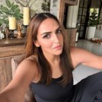 Esha Deol Instagram - What up 😉 Worked out & all set for a fun shoot at home today! #eshasfavhomespot #justanotherday #wednesdaywisdom #photooftheday #eshadeol #gratitude ♥️🧿