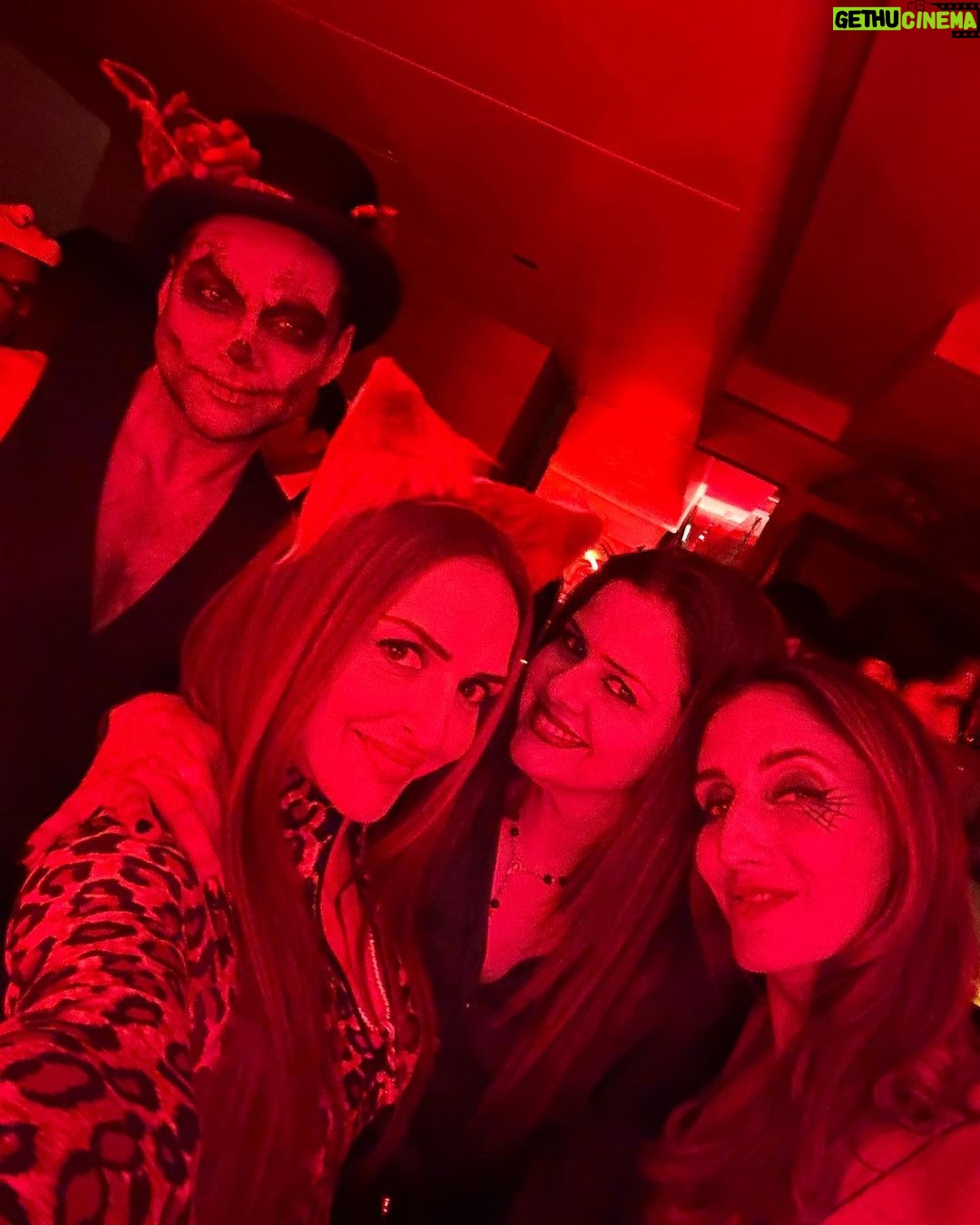 Esha Deol Instagram - Last week all of us actually took our Halloween avatars seriously 🤩 my brother @abhaydeol & I decided to go all out 🤟🏻 it was so much fun @suzkr thank you for a fantastic evening! @farahkhanali dancing with you was the highlight of the night we really got that groove on girl 🫶🏼 @tinadehal @orry1 🤗♥️ My HMU @tulsi5solanki @fatima_dsouza #halloween #halloweenmakeup #party #halloweenparty #mumbai #funnight #friends #family #gratitude ♥️🧿
