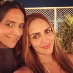 Esha Deol Instagram - With my squad.. a lovely chilled out evening ♥️🧿🫶🏼🤗♥️ @abhaydeol @ahana_deol_vohra @tinadehal @tusshark89 @itszayedkhan @neranee @kkapadias @avani.rai @smriti_khanna @mistergautam @fitnesswithsatya @neha_tanna_joshi #vaibhavvohra #mybirthday #party #aboutlastnight #rooftop #chillvibes #friends #family #gratitude ♥️🧿