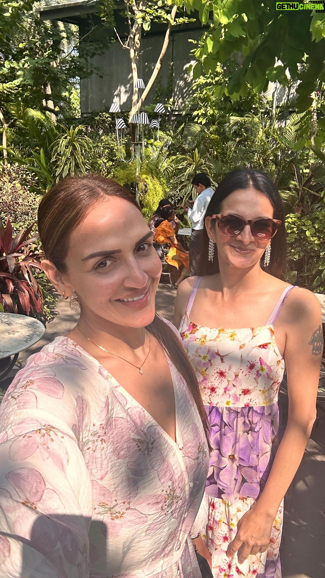 Esha Deol Instagram - Can’t stop grooving to the beats of this super cool song with my sister 🎧♥️🤟🏻 Best wishes to the entire team of khadari 👍🏼 Film Releasing on ⭐ 9th FEB 2024 🧿 🚩 #KHADARI 🚩 #maivikhadari #gurnambhullarofficial #kartarcheema #surbhijyoti #manavshah #GFM #paramjitsingh #anupabrol #deepchally #munishomjee #gagandeepchally #ravishabrol #akashdeepchallly #gfmfilmmakers #ravishingentertainment #khadari #diamondstarworldwide