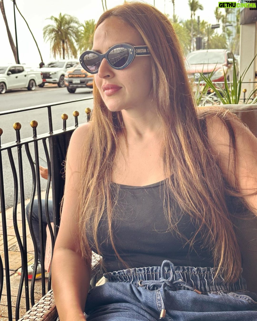 Esha Deol Instagram - This place 🫶🏼 ..Those years come flashing by where I can literally see my 20 year old self doing the things I did on these streets- I have shot here for various films back in the day & have such lovely memories. . So Sitting here .. on the beach front foreign land . . chilling with my ice tea.. reminiscing the old & creating new ones ♥️🧿 #nostalgia #memories #travel #metime #beachfront #throwbackthursday #eshadeol #gratitude ♥️🧿