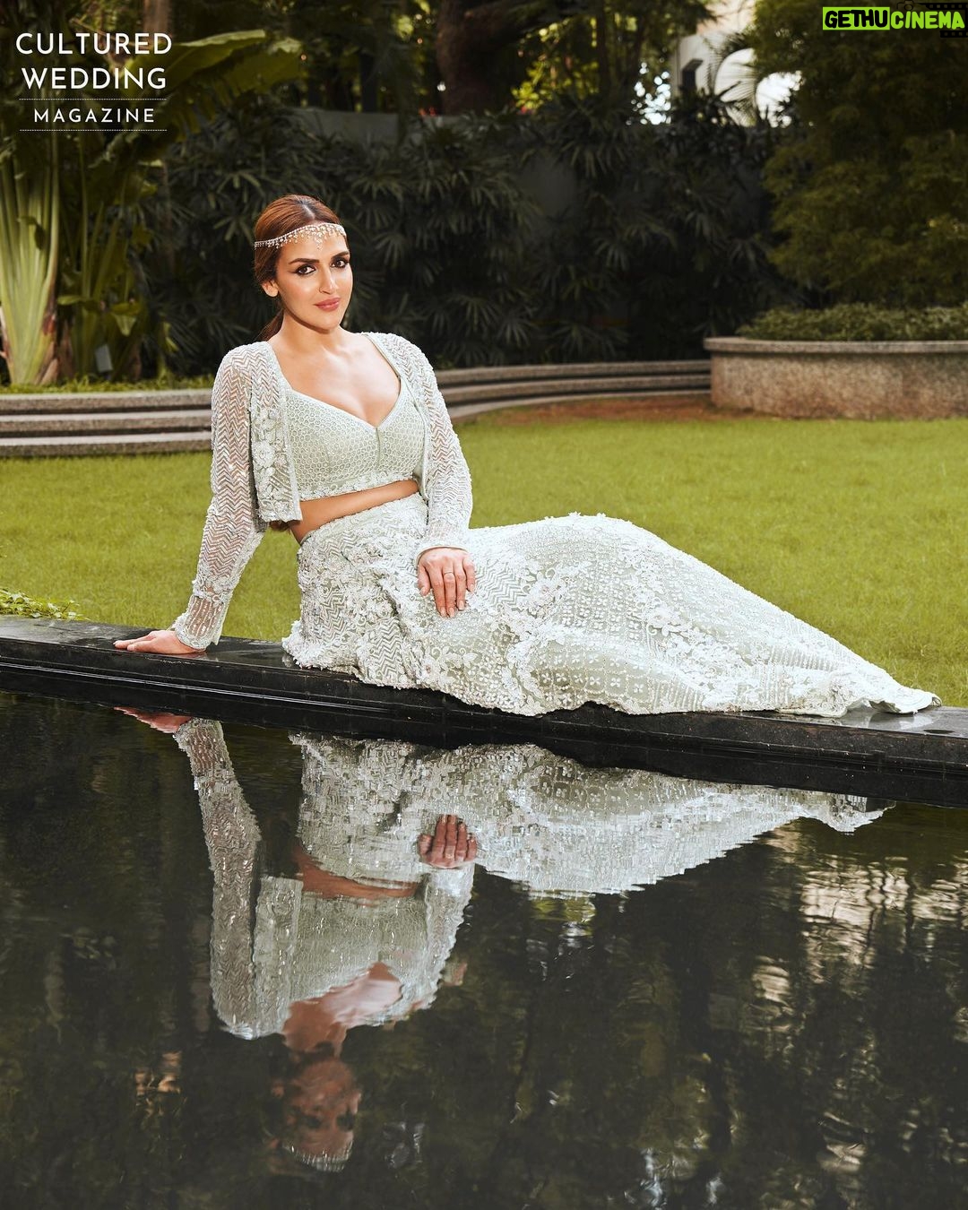 Esha Deol Instagram - Desi Tinker Bell vibes 🧚 Magazine: @culturedwedding Managing Editor: @yadav_manjeet Business Head: @divyanijain1925 Photographer: @visualaffairs_va Stylist: @juhi.ali Make-up: @ankitamanwanimakeupandhair Hair: @fatima_dsouza Outfit: @shakuntlamxclusif Jewellery: @shailjas_diamondjewellery Location: @radissonblumumbaiairport Cinematographer: @chalchitrakar Artist PR: @hypenq_pr Co-ordinated by: @nadiiaamalik #EshaDeol #CulturedWedding #ElegantEshaCover #MagazineMagic #BridalGlamour #CelebrityWeddingInspo #LoveInFullBloom #ChicWeddingVibes #photooftheday ♥️🧿