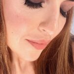Esha Deol Instagram – @natasha.moor your makeup by @natashamoorcosmetics is absolutely a delight to use . 
Best wishes for the launch of your products in India @nykaapro 

#makeup #makeupartist #wesnesday #beauty #beautyproducts #makeupproducts #natashamoorcosmetics #eshadeol #gratitude 🧿♥️